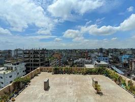 città Visualizza a partire dal il edificio tetto nel dacca, bangladesh. bellissimo tramonto, blu nuvoloso cielo. foto