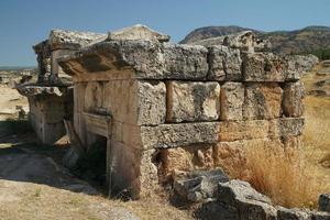 tomba a hierapolis antico città, pamukkale, denizli, turkiye foto