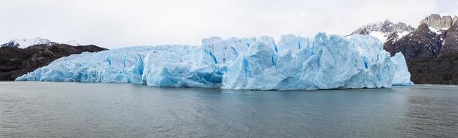 immagine di ghiacciaio grigio nel il torres del paine nazionale parco nel patagonia foto