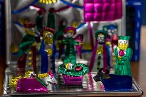 colorato lattina giocattoli, tradizionale messicano giocattoli, messicano nazionale vacanze foto
