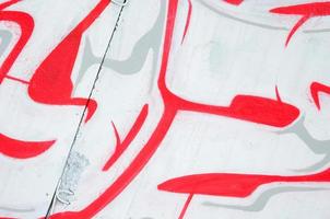 frammento di colorato strada arte graffiti dipinti con contorni e ombreggiatura vicino su foto