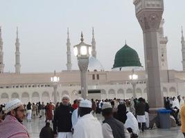 medina, Arabia arabia, dec 2022 - bellissimo Visualizza di il esterno cortile di Masjid al-nabawi, madina. foto