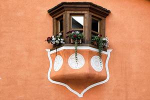 svizzero Casa arco finestra esterno Visualizza foto