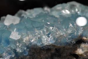 blu fluorite cristallo vicino su foto