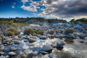 torrente nel baja California paesaggio panorama deserto di pietre foto