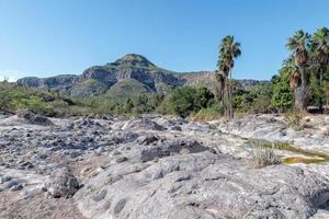 baja California deserto e piccolo torrente paesaggio Visualizza foto