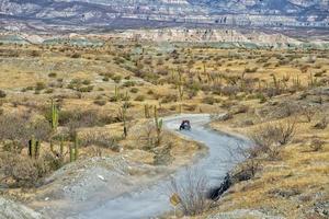 fuori strada nel baja California paesaggio panorama deserto strada foto