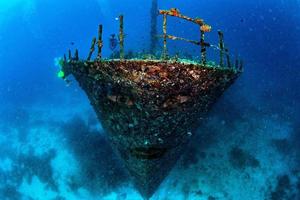 volante olandese stile fantasma nave pirati di carribean affondato subacqueo foto