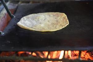 mano fatto messicano fresco tortillas foto