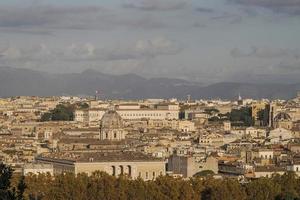 Roma panorama a tramonto a partire dal gianicolo foto