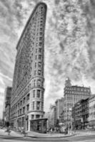 nuovo York - Stati Uniti d'America - 11 giugno 2015 Flatiron edificio nel nero e bianca foto