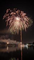 fuochi d'artificio celebrazione a notte nel il suan luang rama ix foto