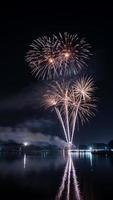 fuochi d'artificio celebrazione a notte nel il suan luang rama ix foto