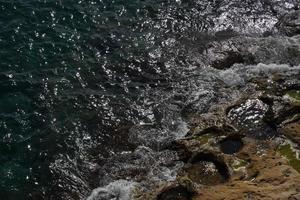 santo Peter piscine Malta roccia formazione buco su rocce foto