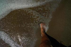 a piedi su atlantico oceano nantucket spiaggia foto