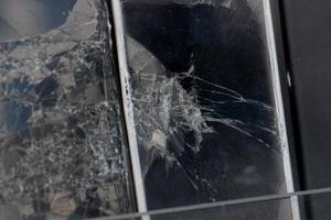 smartphone rotto bicchiere foto