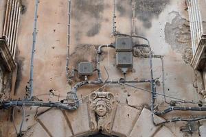 ortigia siracusa sicilia Italia vecchio case elettrico cavi foto