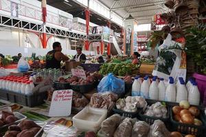 tahiti, francese polinesia - agosto 4 2018 - papetee tradizionale mercato foto