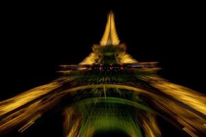 Parigi, Francia - ottobre 6 2018 - giro eiffel Ingrandisci effetto isolato a notte foto