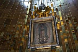 Messico città, Messico - gennaio 30 2019 - pellegrini a guadalupe Cattedrale foto