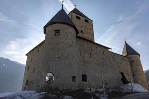 Torre castello ciastel de tor nel Pederoa, trentino, Italia foto