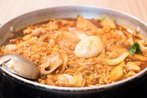 tokpokki - cibo tradizionale coreano, stile hot pot