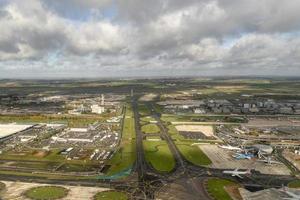 Parigi, Francia - novembre 7 2019 - Parigi aeroporto cdg atterraggio e Caricamento in corso carico e passeggeri foto