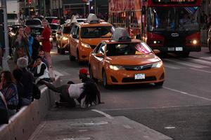 nuovo York, Stati Uniti d'America - Maggio 25 2018 - volte piazza pieno di persone foto