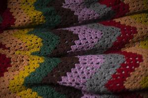 della nonna plaid. colorato tessuto. a maglia tessuto. foto