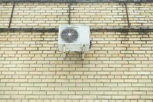 aria condizionata su parete. aria raffreddamento sistema. foto