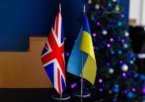 bandiere di unito regno di Gran Bretagna e Ucraina foto