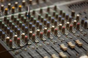 pannello di controllo del mixer della musica sonora foto