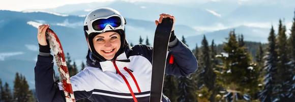 sciatore, sciare, inverno sport - ritratto di femmina sciatore foto