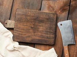 taglio tavola e grande cucina coltello per taglio carne e verdure foto