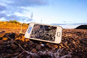 rotto Telefono su il terra foto