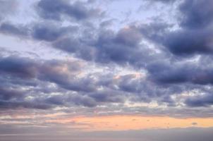 cielo al di sopra di il tramonto foto