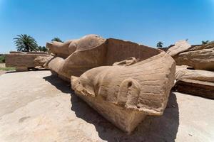 antico Faraone statua nel Egitto foto