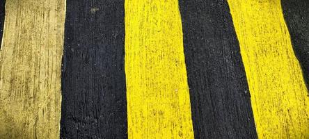 astratto sfondo di Due diverso colorato linee, Comune nel città strade foto