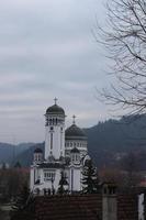 santo Trinità ortodosso Chiesa nel il centro di sighisoara immortalato nel diverso angoli foto