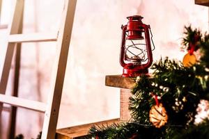 Natale decorazione carta con Vintage ▾ Natale giocattoli albero rami cherosene olio lampada foto