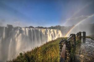 Vittoria cascate a il confine di Zambia e Zimbabwe foto