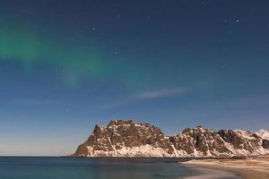 aurora boreale, settentrionale leggero nel lofoten, Norvegia foto