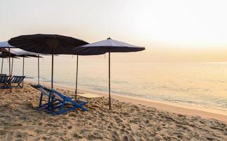 colorato spiaggia sedie a cha-am spiaggia, Tailandia foto