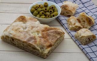 pinsa Bianca ombra, genere di italiano Pizza quello originato nel il umbria regione. foto