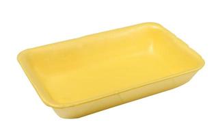 vuoto giallo plastica contenitore per prodotti su un' bianca sfondo foto