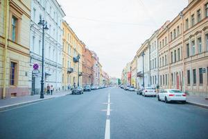 antico strade e argine con il neva fiume nel il città di santo petersburg foto