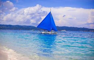 blu Barche su boracay isola nel il mare, Filippine foto