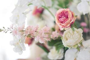 selettivo messa a fuoco tessuto fiori, San Valentino concetto foto