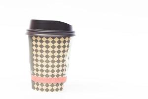 take-out tazza di caffè su uno sfondo bianco foto