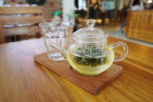 tè aromatizzato tè è leggero giallo nel colore foto